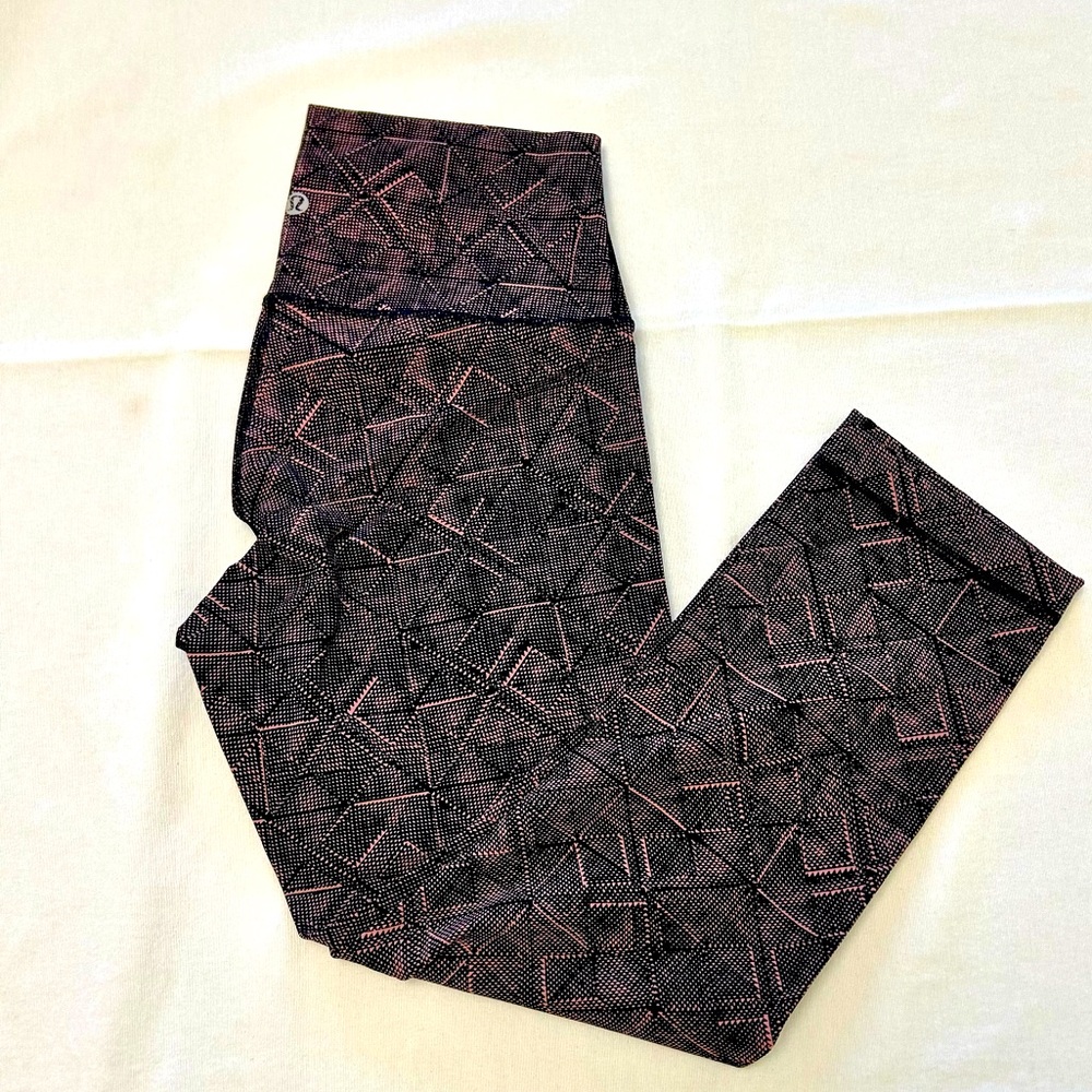 Lululemon Cropped Leggings - Size 6